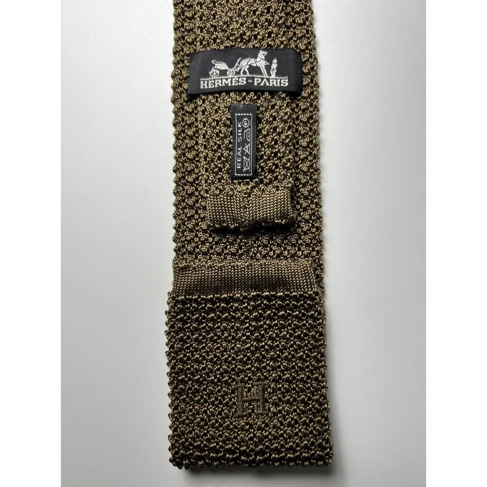 Authentic Hermes 100% Silk Olive Green Knit Men's Tie H Logo Tricot France